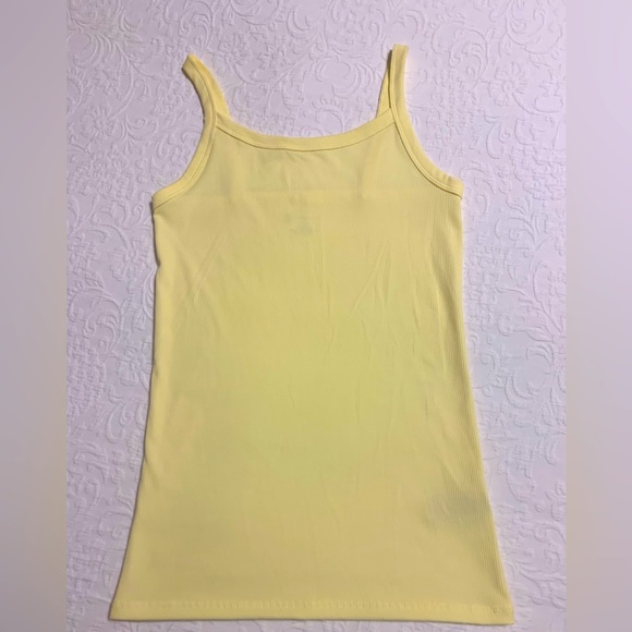 Tops - Cute yellow cami
